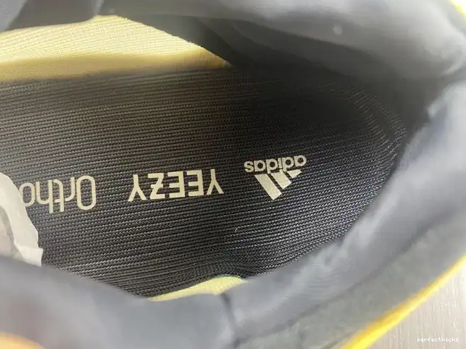 Safflower V3 700 HP5425 Mono Yeezy Adidas 0501
